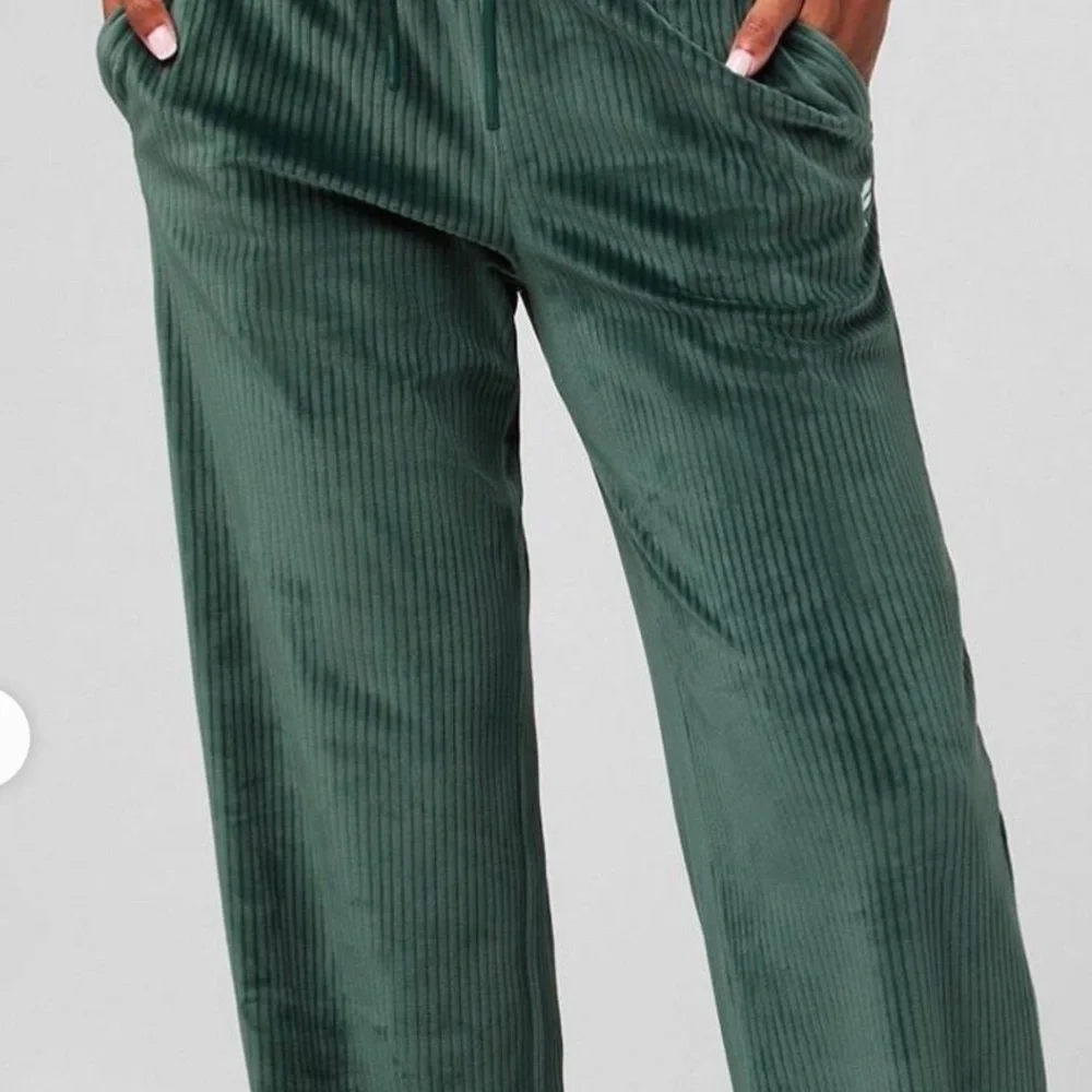 Fabletics Deep Green Ribbed Wide-Leg Pants - Picture 1 of 5